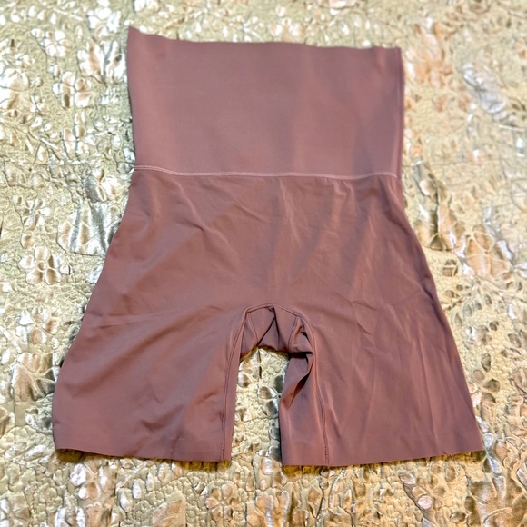 Under Where New Tan Firm Control Shaper - Picture 1 of 3